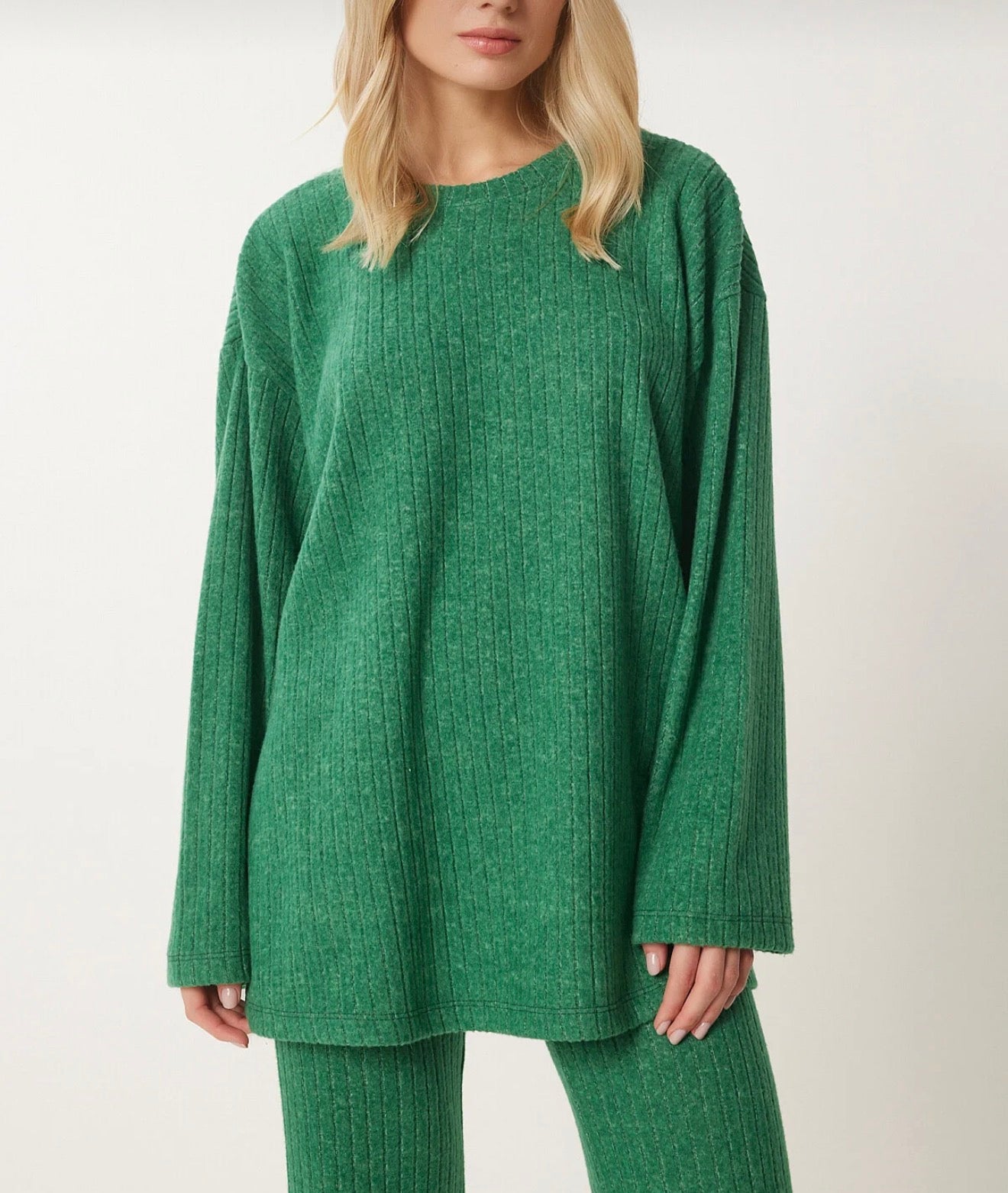 Knitted blouse and pant set