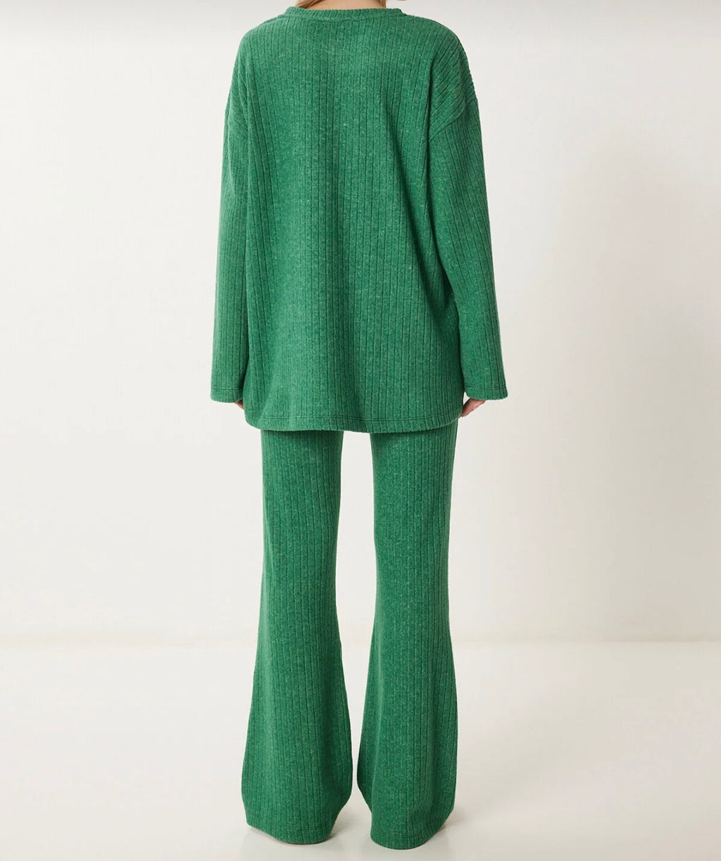 Knitted blouse and pant set