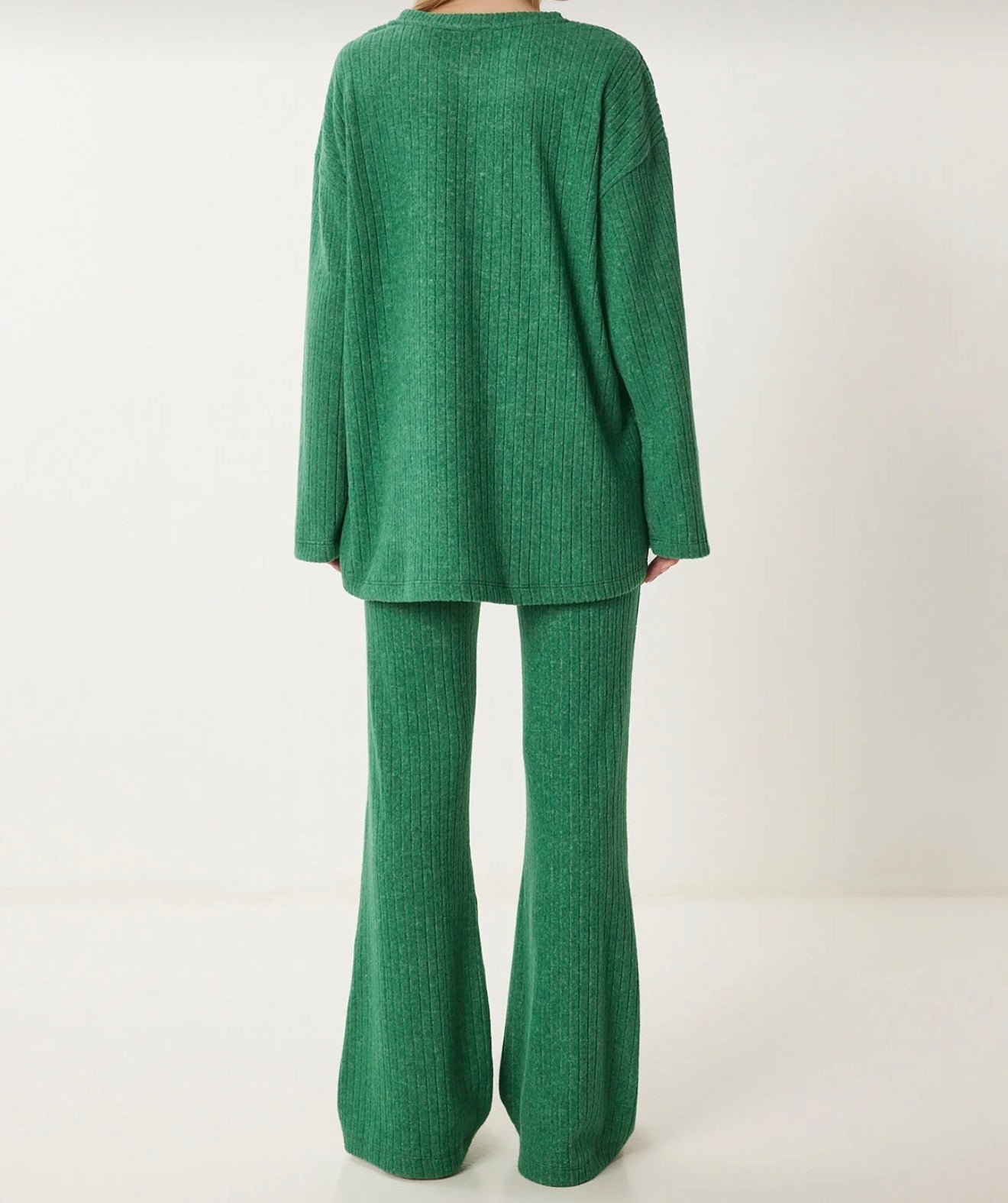 Knitted blouse and pant set