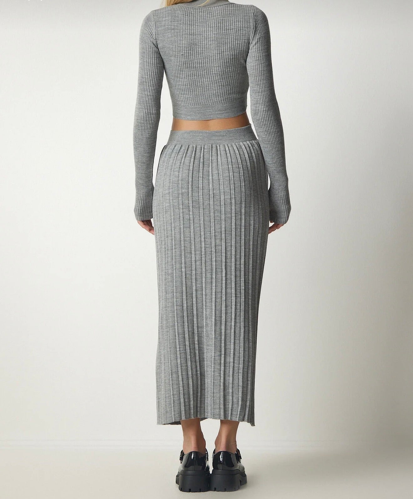 Knitwear crop skirt set