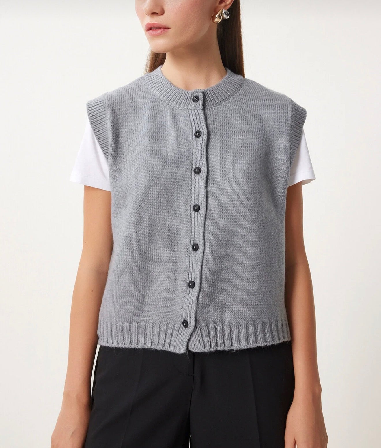Crew neck knitwear vest