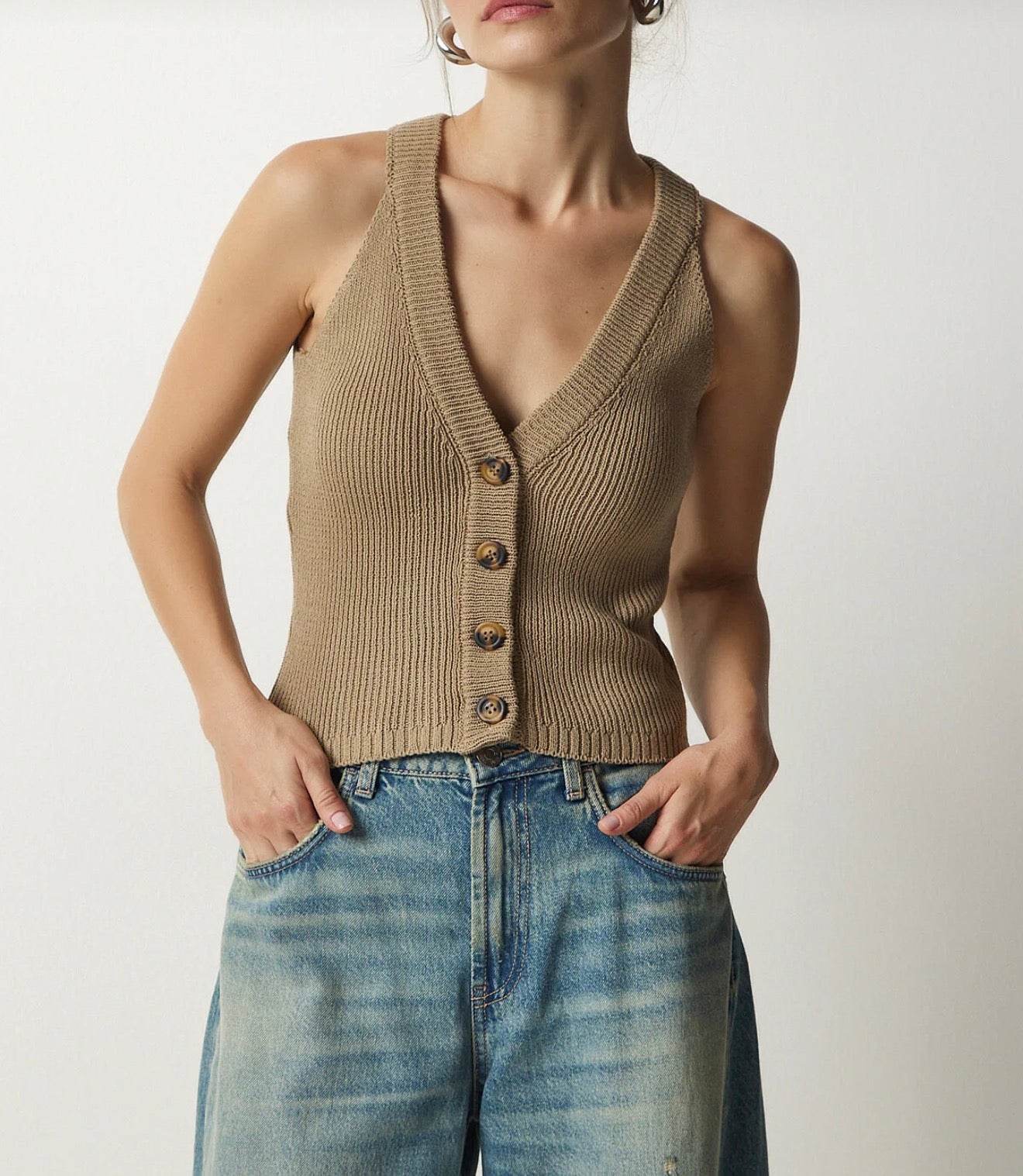 Halter collar knitwear vest