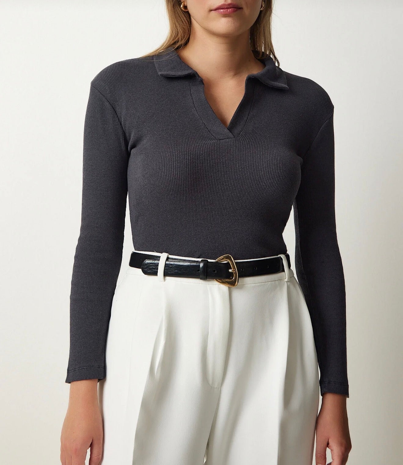 Polo neck knitted blouse