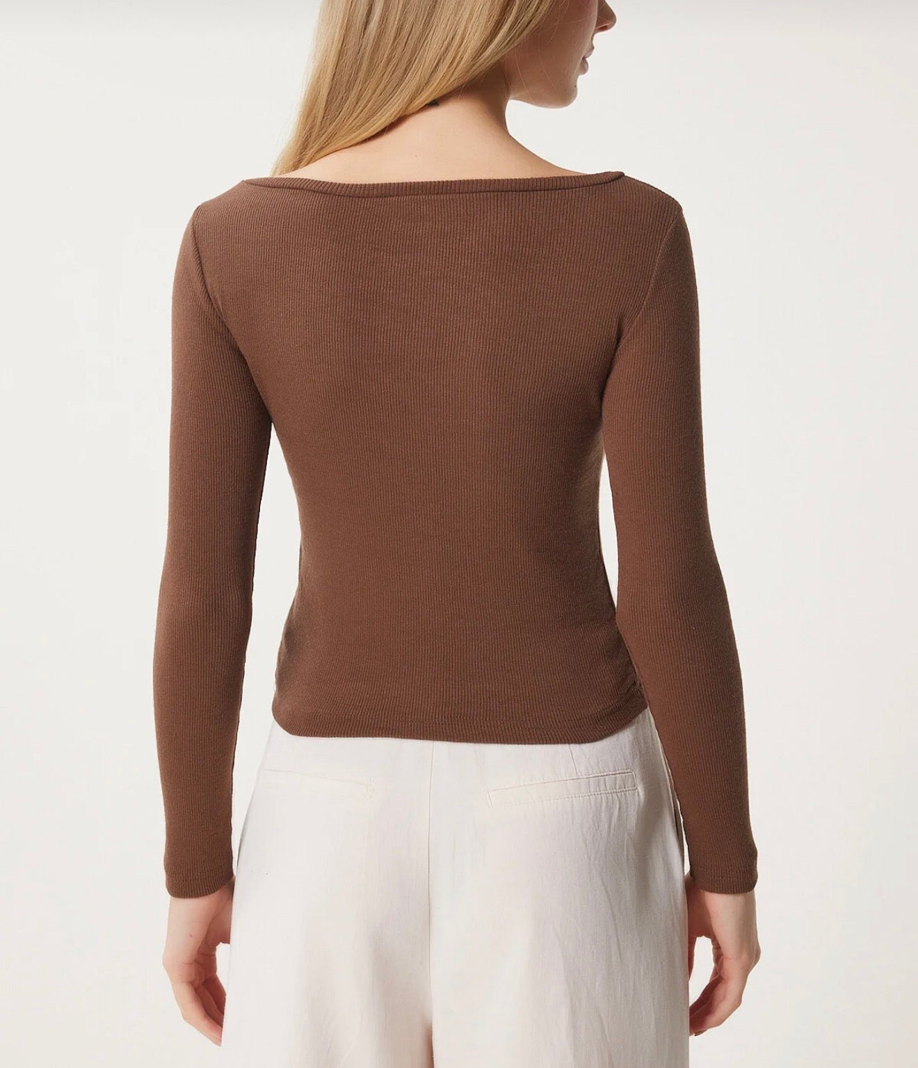 V-neck knitted blouse