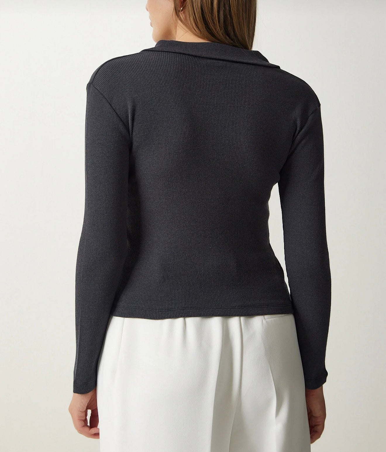 Polo neck knitted blouse