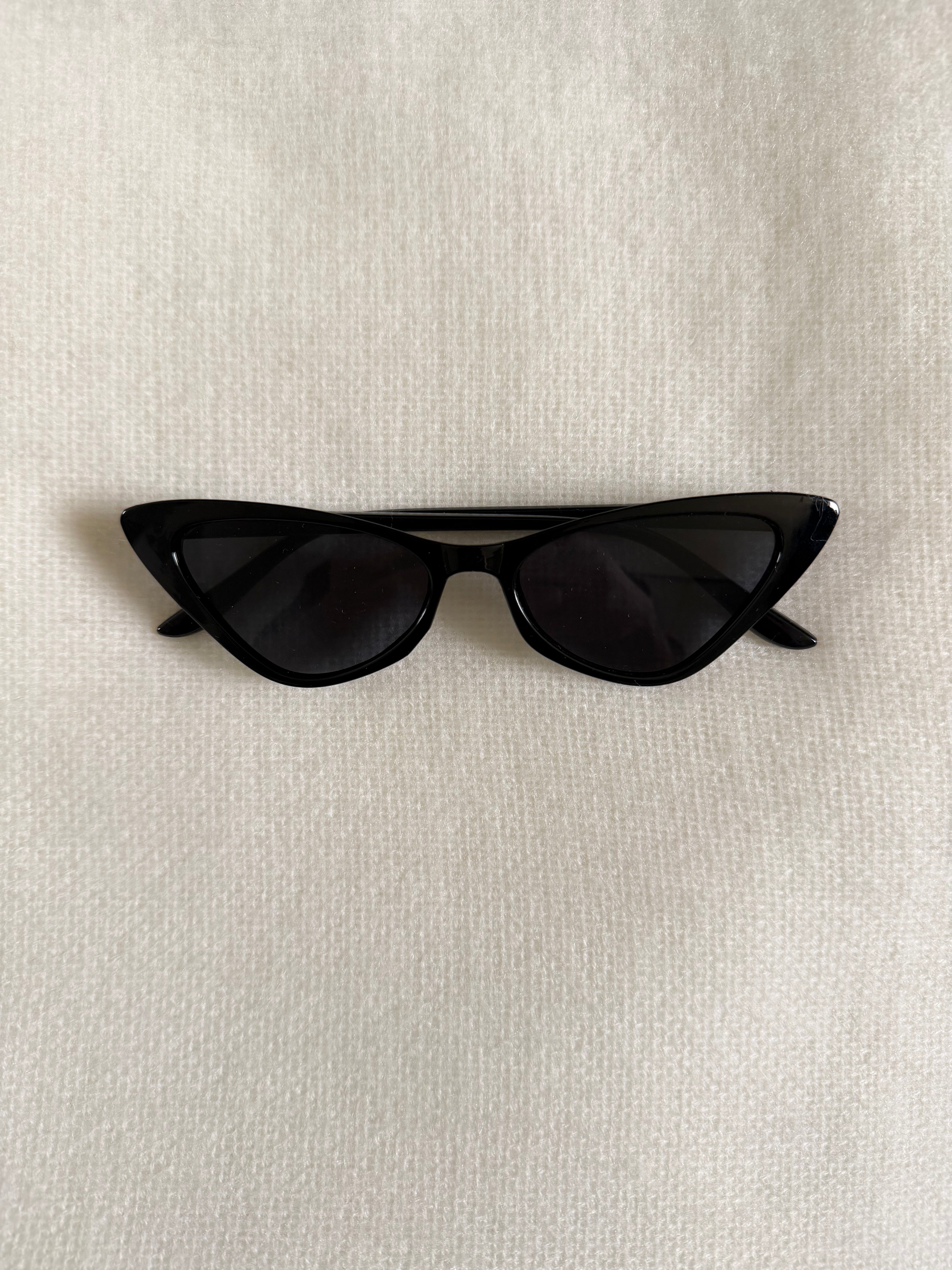 Cat eye sunglasses