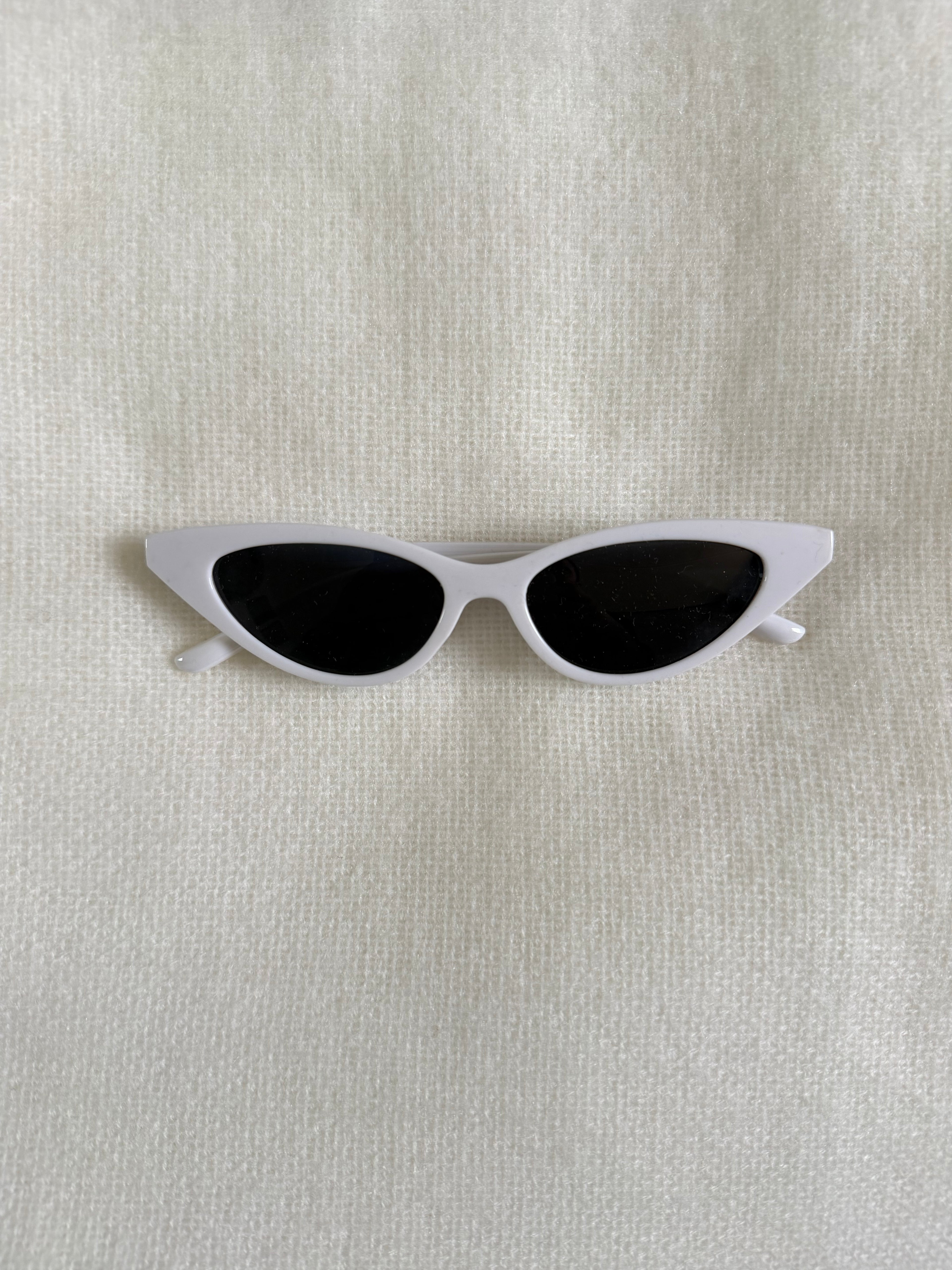Cat eye sunglasses