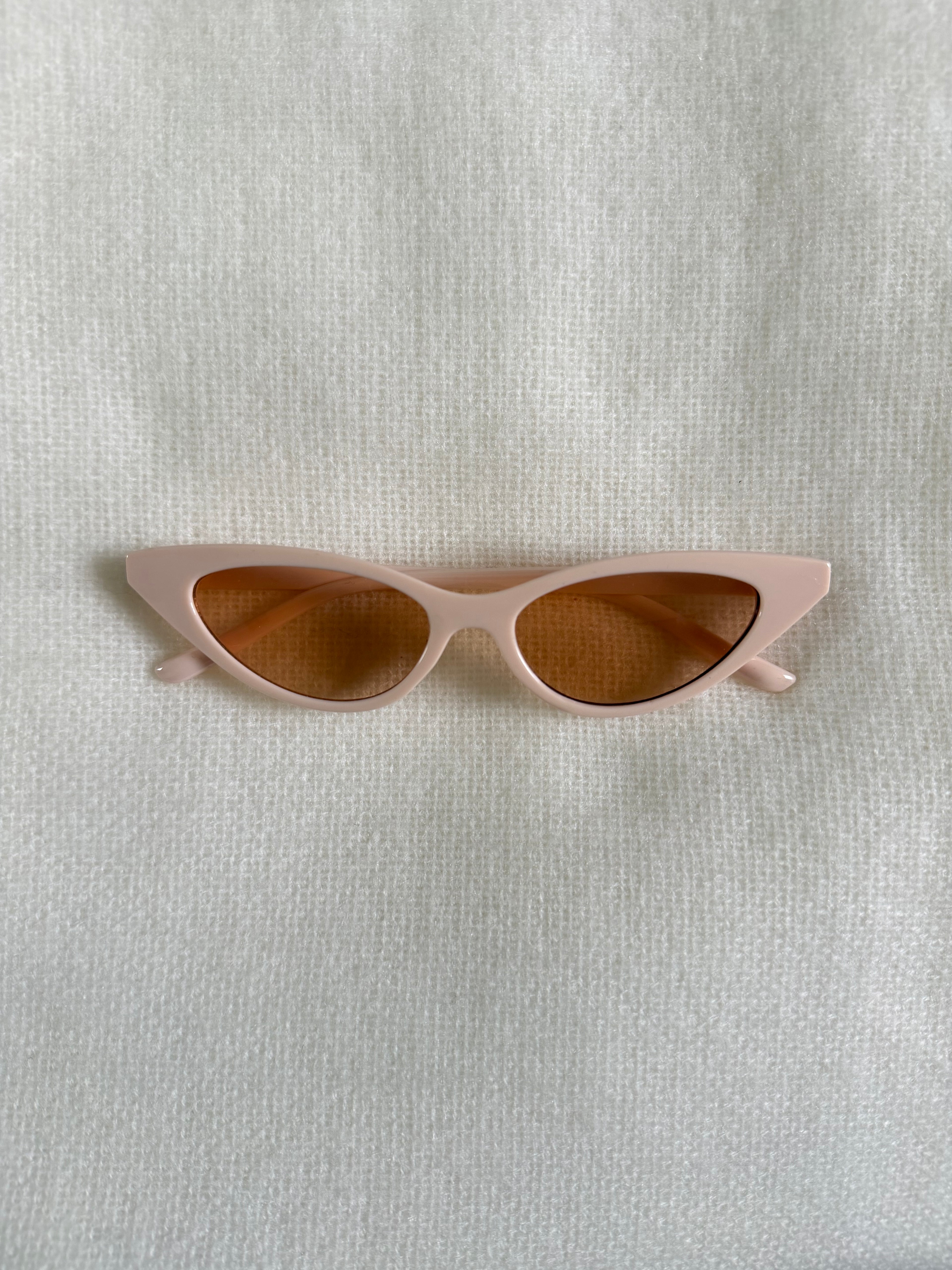 Cat eye sunglasses